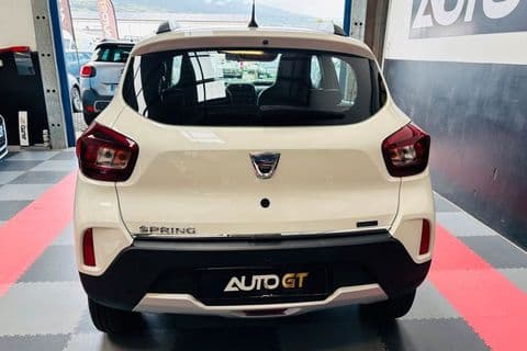 Dacia Spring électrique blanche — photo 4